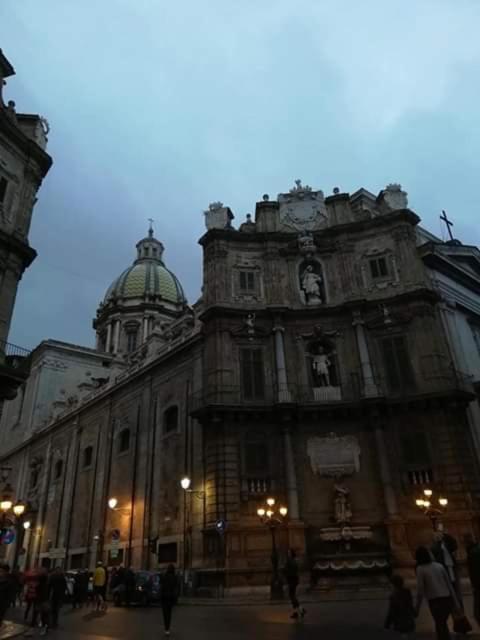 A Casa Di Armando Appartement Palermo Buitenkant foto